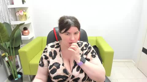 Isabela online show from February 16, 2025, 8:32 am