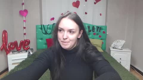 IsabelBlackberry online show from December 5, 2025, 7:17 am