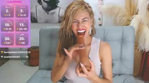 Isabel online show from February 14, 2025, 8:48 pm