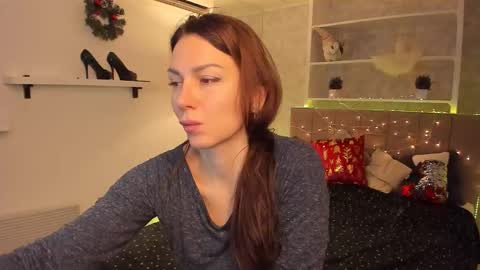 IsabelKiss online show from December 15, 2025, 7:01 am