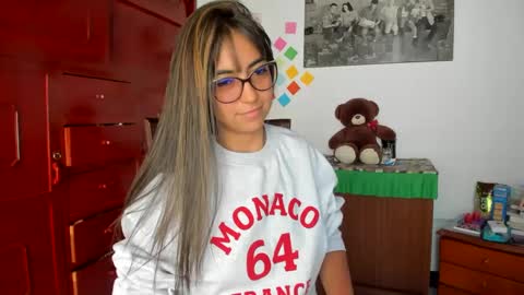 Snapshot of isabella22_1 chatting on January 21, 2025, 4:48 pm Isabella22 1 online show from January 21, 2025, 4:48 pm