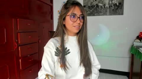 Snapshot of isabella22_1 chatting on February 11, 2025, 5:50 pm Isabella22 1 online show from February 11, 2025, 5:50 pm