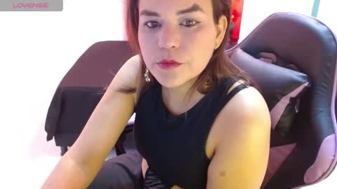 isabella785911 online show from April 16, 2026, 3:13 pm