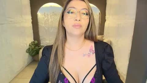 Snapshot of isabella__r chatting on February 4, 2026, 1:06 pm Isa online show from February 4, 2026, 1:06 pm