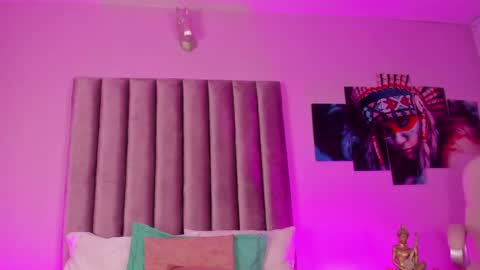   online show from April 19, 2026, 8:02 am