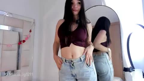 Snapshot of isabella_gomez11 chatting on July 25, 2026, 9:01 pm isabella_gomez11 online show from July 25, 2026, 9:01 pm