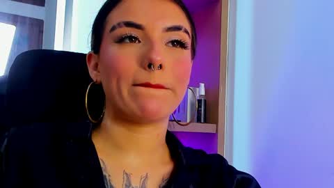 ISABELLA online show from May 26, 2026, 5:53 pm