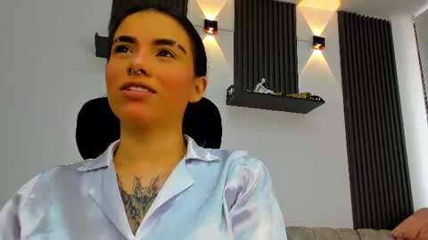 Snapshot of isabella_hv chatting on July 14, 2026, 6:57 pm ISABELLA online show from July 14, 2026, 6:57 pm