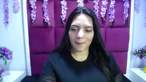 Snapshot of isabella_mora_ chatting on May 9, 2026, 3:56 am Isabella online show from May 9, 2026, 3:56 am