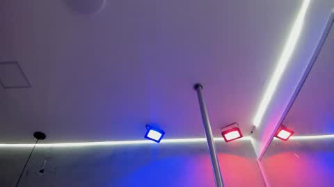 Isabella Nowa online show from February 10, 2026, 11:36 am