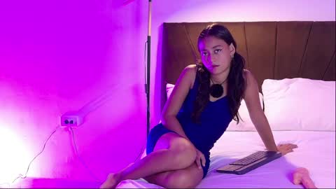 isabella santana online show from July 2, 2026, 7:53 pm