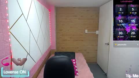 isabella_roseee online show from October 29, 2025, 8:32 pm