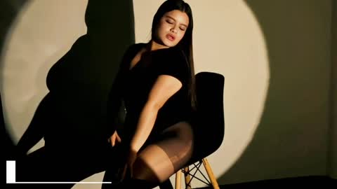 Isabella White online show from April 15, 2026, 7:58 pm