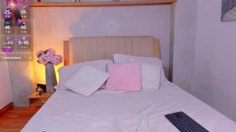 Snapshot of isabella_winkler chatting on November 14, 2025, 3:11 pm isabella_winkler online show from November 14, 2025, 3:11 pm