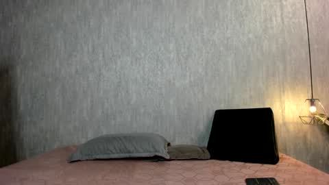 isabella zc online show from January 21, 2025, 11:35 am