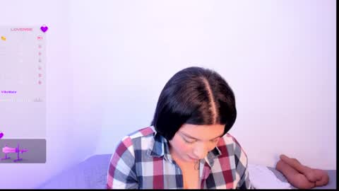 isabellaa_1 online show from July 25, 2026, 3:37 am