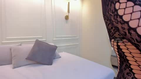 isabellaa_palacios online show from April 20, 2026, 3:48 pm