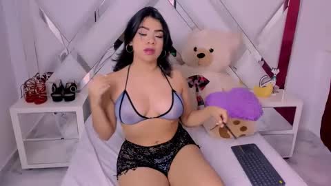 Snapshot of isabellaacruz chatting on February 16, 2025, 2:10 pm ISABELLA  online show from February 16, 2025, 2:10 pm