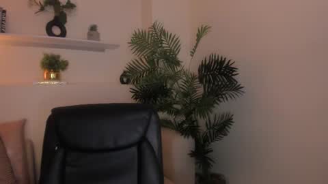 Snapshot of isabellaalen chatting on June 28, 2026, 11:22 pm Isabella online show from June 28, 2026, 11:22 pm