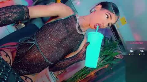 isabellagirs online show from April 18, 2026, 7:40 pm