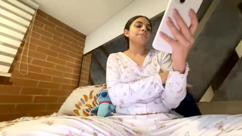 Isabella.. back again  online show from February 14, 2026, 12:29 am