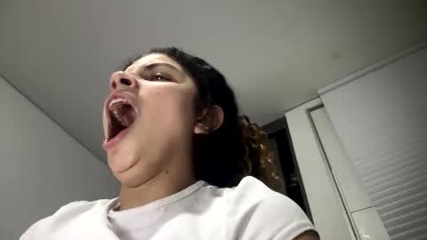 Isabella.. back again  online show from February 28, 2026, 5:52 am