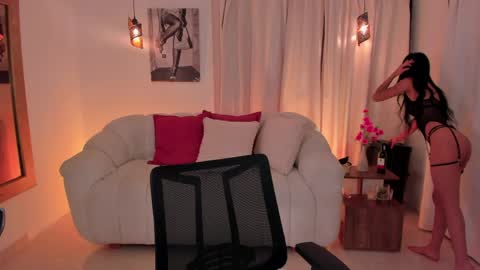 ISABELLA  online show from April 19, 2026, 3:55 pm