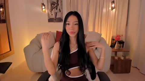 Snapshot of isabellalux_ chatting on May 3, 2026, 4:24 pm ISABELLA online show from May 3, 2026, 4:24 pm