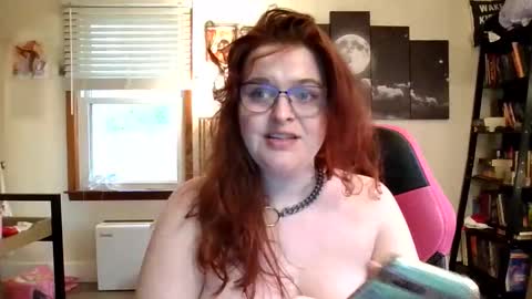 isabellamariedarcy online show from November 10, 2025, 8:52 pm