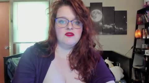 isabellamariedarcy online show from April 16, 2026, 8:09 pm