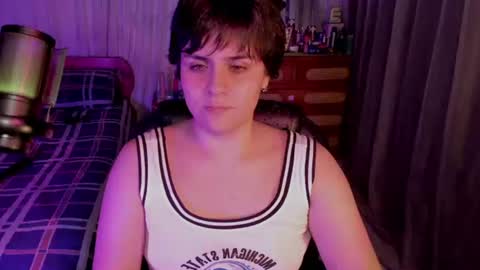 Isabella online show from August 3, 2026, 3:49 am