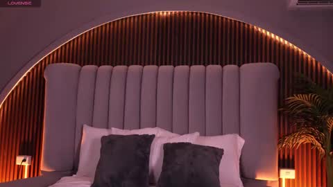 Isa  online show from March 17, 2026, 4:06 am