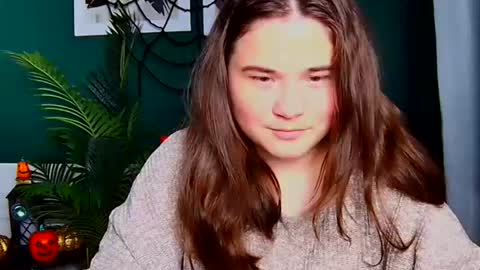 Isabell online show from November 1, 2025, 4:31 pm