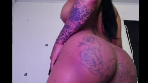 Snapshot of isabelldolls chatting on May 8, 2026, 4:01 pm isabelldollts online show from May 8, 2026, 4:01 pm