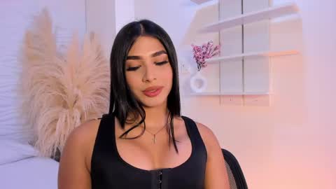 Snapshot of isabellefoxx chatting on April 13, 2026, 10:37 pm Isa online show from April 13, 2026, 10:37 pm