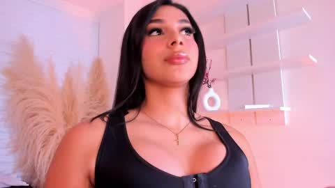 Snapshot of isabellefoxx chatting on April 18, 2026, 10:54 pm Isa online show from April 18, 2026, 10:54 pm