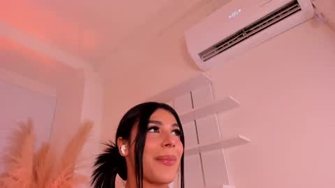 Snapshot of isabellefoxx chatting on April 21, 2026, 1:42 am Isa online show from April 21, 2026, 1:42 am