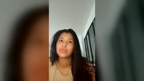 isabelllamoon online show from June 28, 2026, 4:29 am
