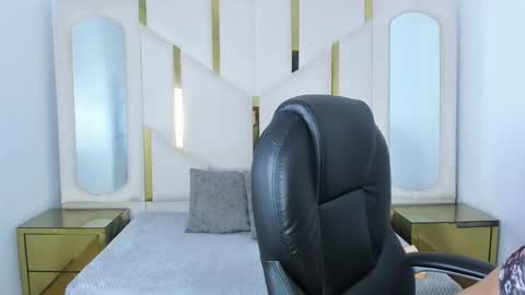 isabellrodriguez18 online show from October 28, 2025, 4:05 am