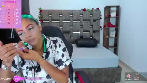 Snapshot of isabelreyes_ chatting on February 12, 2025, 3:51 am Hi mi name is Isabel online show from February 12, 2025, 3:51 am