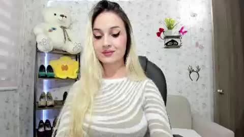 ISABELLA online show from July 8, 2026, 9:30 pm