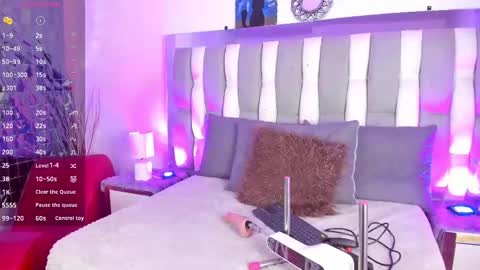 Isa online show from November 7, 2025, 4:56 am