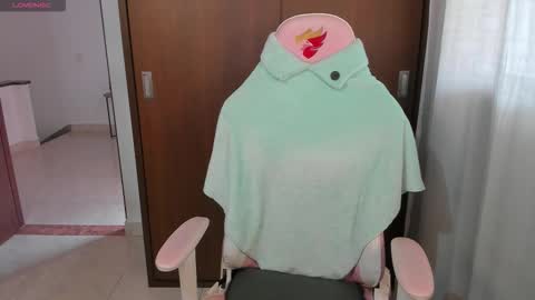 Snapshot of isadolll chatting on November 25, 2025, 12:27 pm Isabela online show from November 25, 2025, 12:27 pm