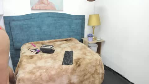 Isabel online show from April 13, 2026, 12:43 pm