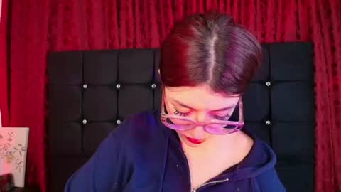 Isabella Ferrer online show from July 15, 2026, 6:51 am