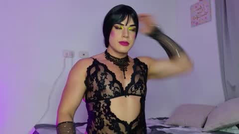 Snapshot of isahilton1 chatting on October 16, 2025, 6:09 pm Isabella Hilton online show from October 16, 2025, 6:09 pm