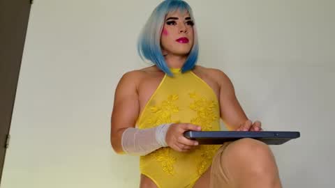 Snapshot of isahilton1 chatting on November 6, 2025, 9:05 pm Isabella Hilton online show from November 6, 2025, 9:05 pm