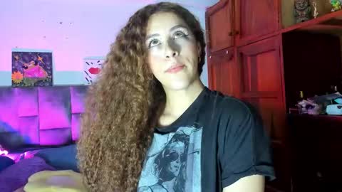 Snapshot of isangel_ chatting on October 20, 2025, 12:55 am Isabela online show from October 20, 2025, 12:55 am