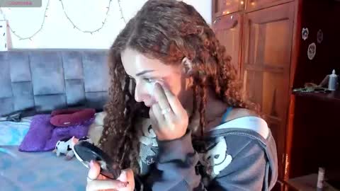 Snapshot of isangel_ chatting on December 16, 2025, 2:05 am Isabela online show from December 16, 2025, 2:05 am