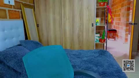 Snapshot of isapaz90 chatting on October 7, 2025, 1:52 pm Isabela Paz online show from October 7, 2025, 1:52 pm